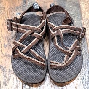 Chaco sandals girls * NOT a thrift store find
